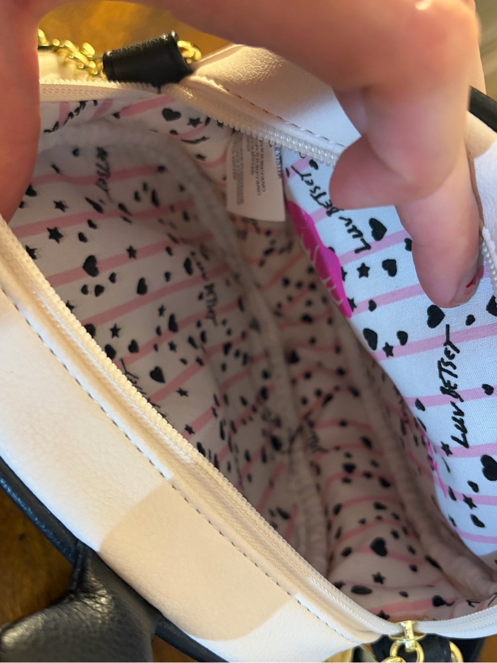 Luv Betsey Johnson Bumble Bee crossbody Purse - Picture 5 of 5